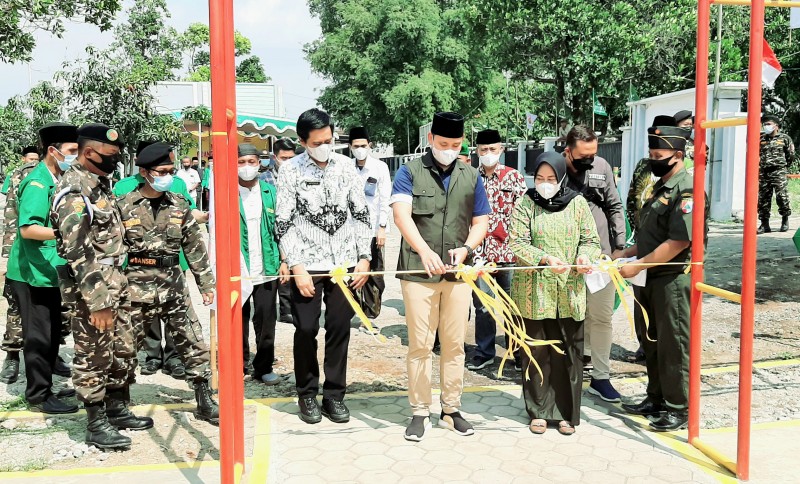 Bupati Dico Resmikan Ruang Publik Olahraga Desa Mororejo