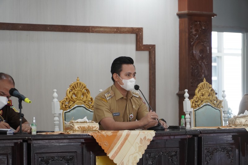 Kebijakan Cepat Bupati Kendal Hadapi Lonjakan Covid-19