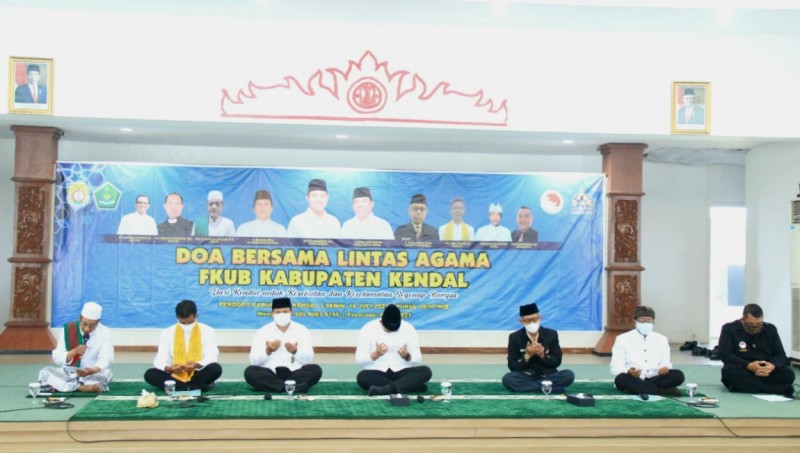 Pemkab Kendal dan FKUB Gelar Doa Bersama Agar Pandemi Cepat Berakhir