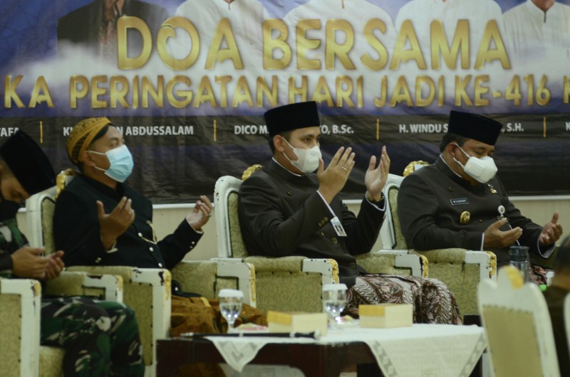 HUT Ke 416 Kendal, Bupati ajak Warga Kendal DOA Bersama