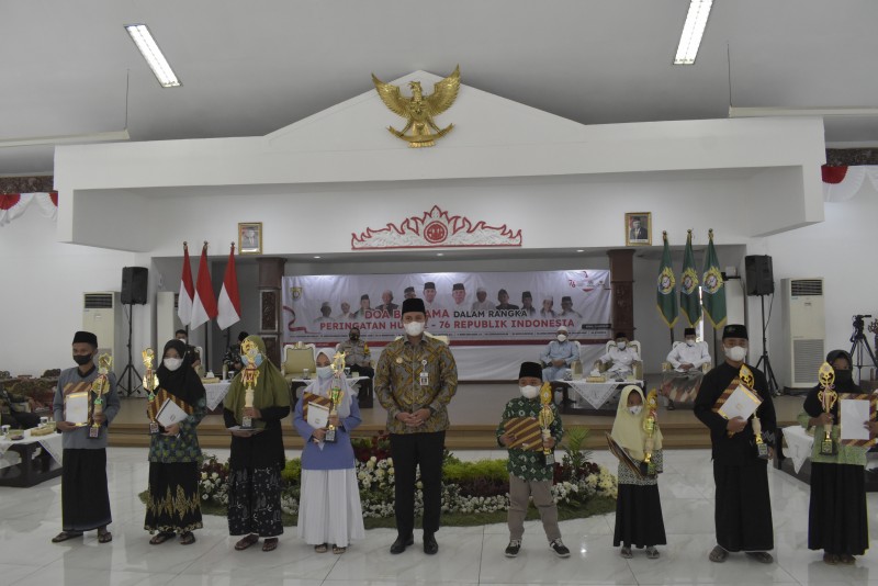 Doa Bersama Peringatan HUT RI ke 76 Pemerintah Kendal