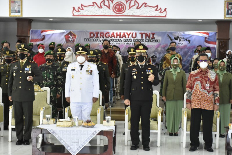 Pemerintah Kendal Ikuti Upacara HUT TNI ke 76 Secara Virtual