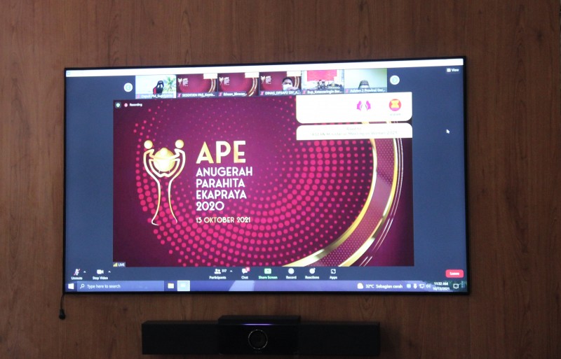 Pemkab Kendal Raih Penghargaan Anugerah Parahita Ekapraya