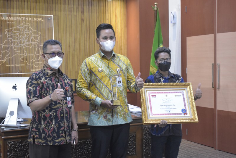 Kabupaten Kendal Raih Penghargaan TOP 45 Inovasi Pelayanan Publik
