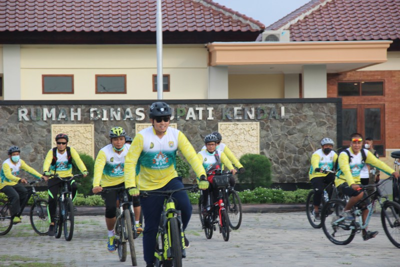 Jalin Silaturahmi dengan Bersepeda