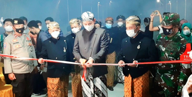 Bupati Kendal  Resmikan Fasum Ruang Terbuka Hijau di Desa Bojonggede