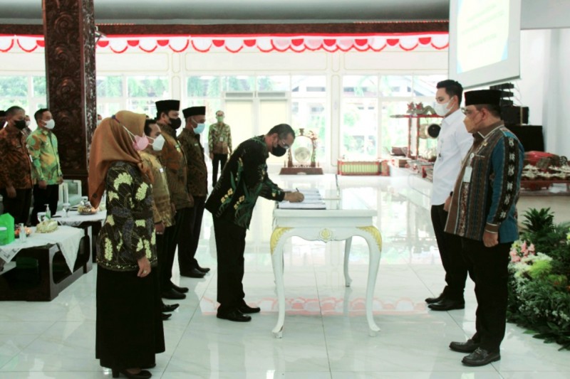 Penandatanganan APBDes, Bupati Minta Pembangunan Bisa Lebih Baik Lagi