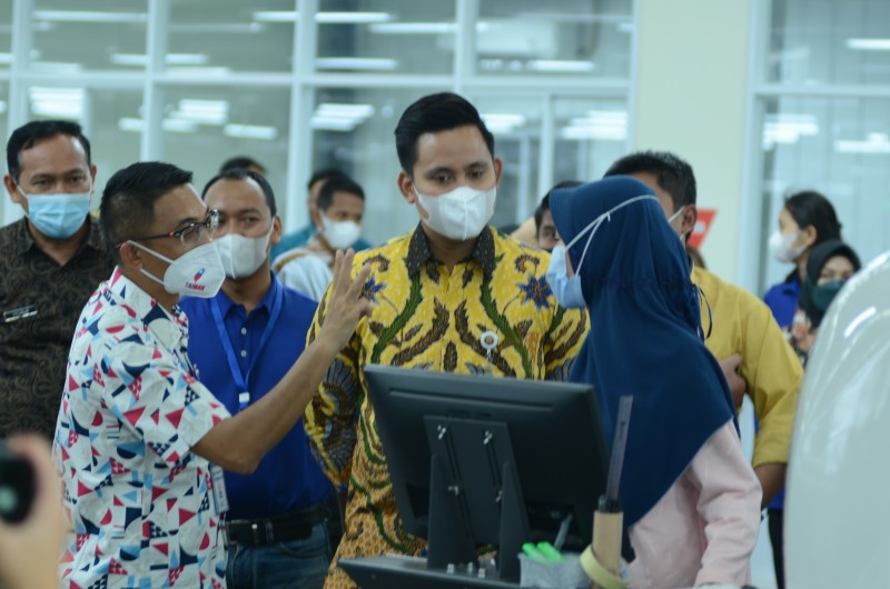 Maksimalkan Tenaga Kerja Asli Kendal, Bupati Kunjungi PT. Eclat Textile