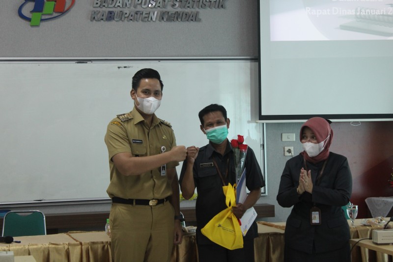 Menjadi Motivator Spirit, Bupati Kendal Mengutarakan Pentingnya Peran BPS