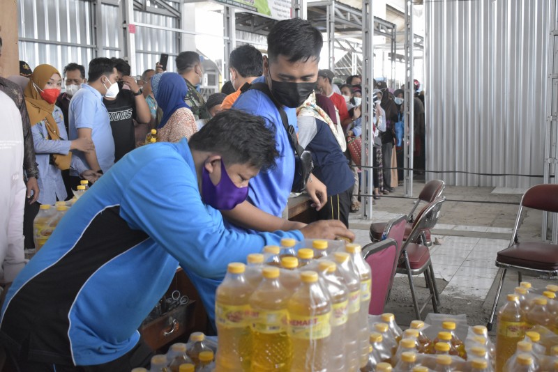 Hidupkan Pasar Relokasi Bahurekso, Pemerintah Gelar Operasi Pasar Minyak