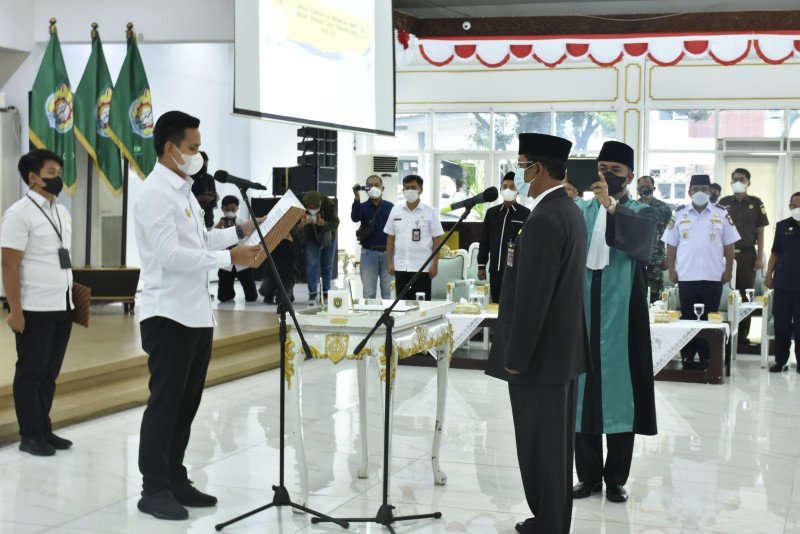 Bupati Dico Melantik Ir. Sugiono Sebagai Plh. Sekda Kendal