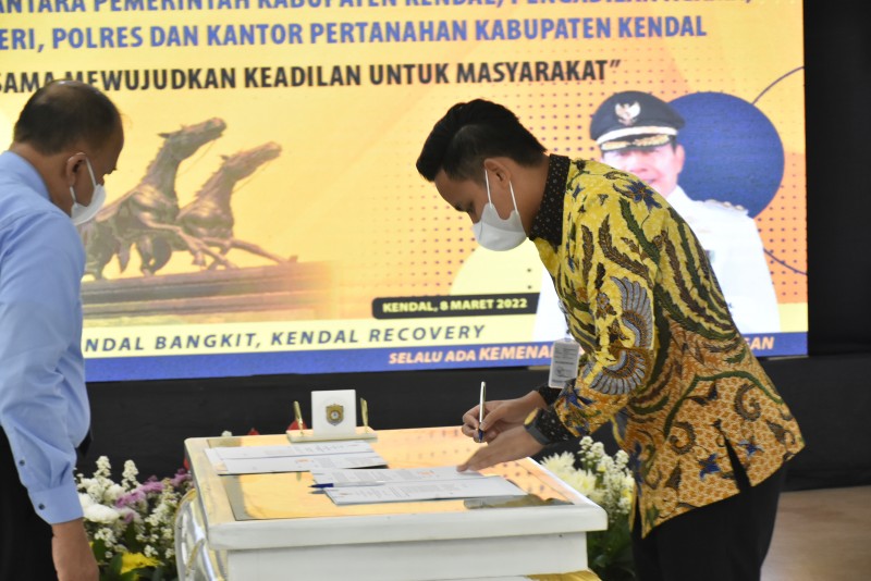 Penandatangan Nota Kesepakatan Pemerintah Daerah dengan Instansi Vertical