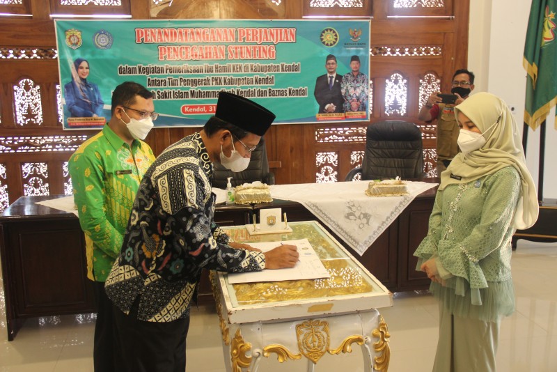 PKK Kendal Bersama Baznas dan RSI Lakukan Kerja Sama Penanganan Stunting