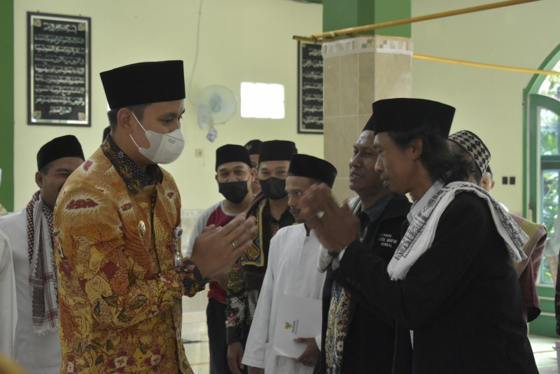 Safari Sholat Jumat di Masjid Baitul Ghofur