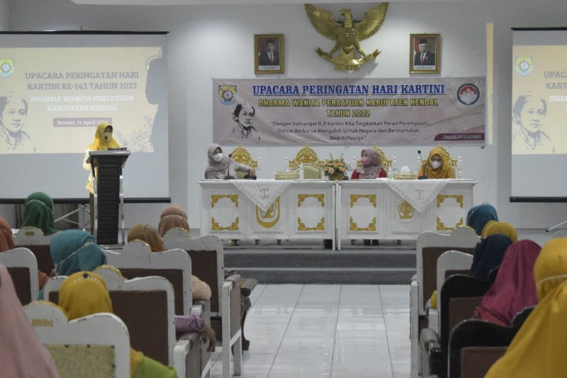 DWP Kabupaten Kendal Melaksanakan Upacara Hari Kartini
