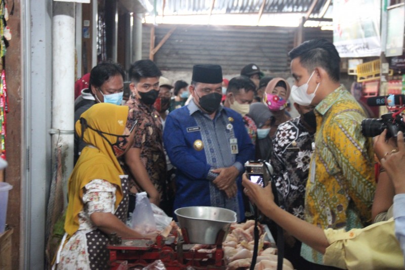 Jelang Idul Fitri, Pemkab Kendal Sidak Bapokting di Pasar