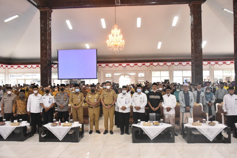 Bupati Kendal Membuka Bimbingan Manasik Tahun 2022
