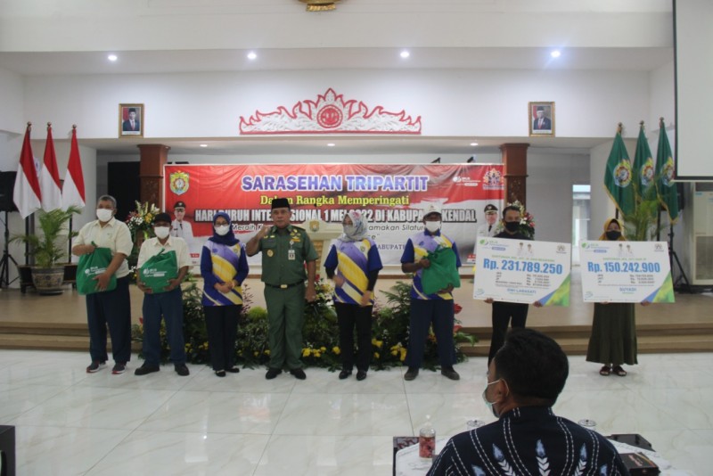 Peringati Hari Buruh Internasional, Pemkab Kendal Gelar Sarasehan Tripartit