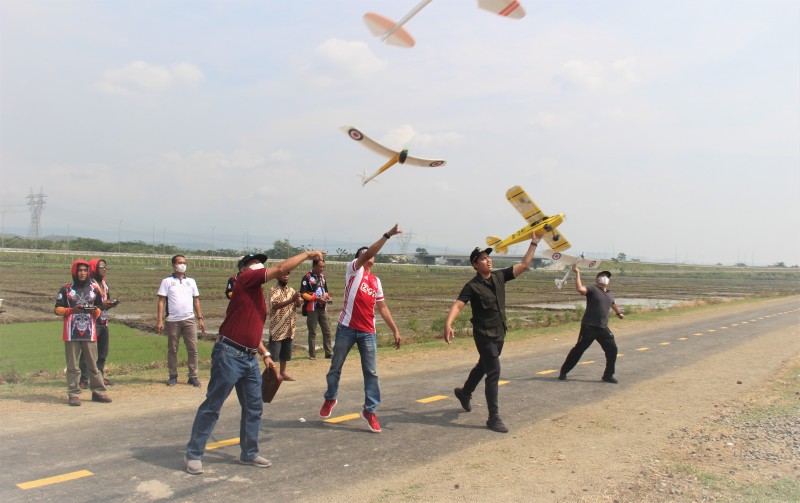Bupati Dico Buka Event Aeromodeling Tingkat Nasional
