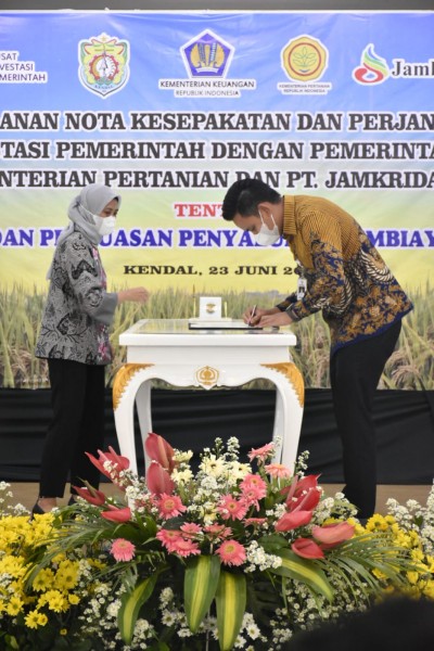 Pemda Kendal Melakukan MoU Bersama Pusat Investasi Pemerintah