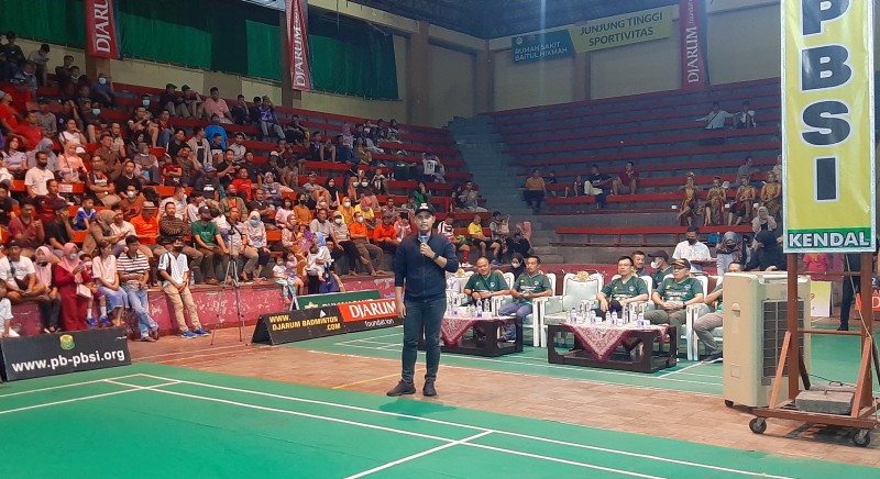 Hadiri Kejuaraan Bulutangkis, Bupati Dico : Fokus Pada Peningkatan SDM