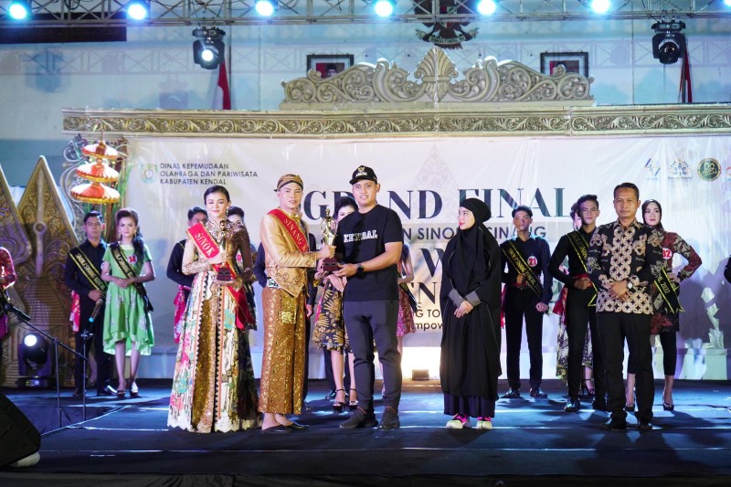 Bupati Kendal Minta Peserta Duta Wisata Terus Tingkatkan SDM dan Berkarya