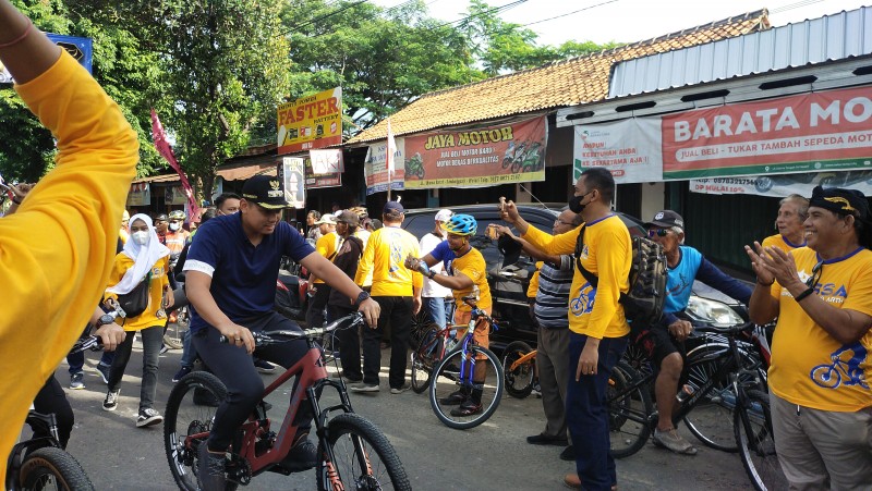 Bupati Kendal Gowes Sehat bersama 7.000 Pecinta Sepeda