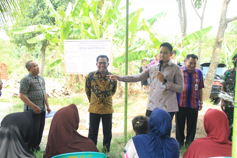 Bupati Kendal Monitoring dan Evaluasi BKK Dusun di Kaliwungu Selatan