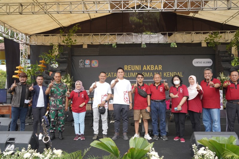 Bupati Kendal Sampaikan IKASMAN1K Wujud Bakti Kepada Masyarakat