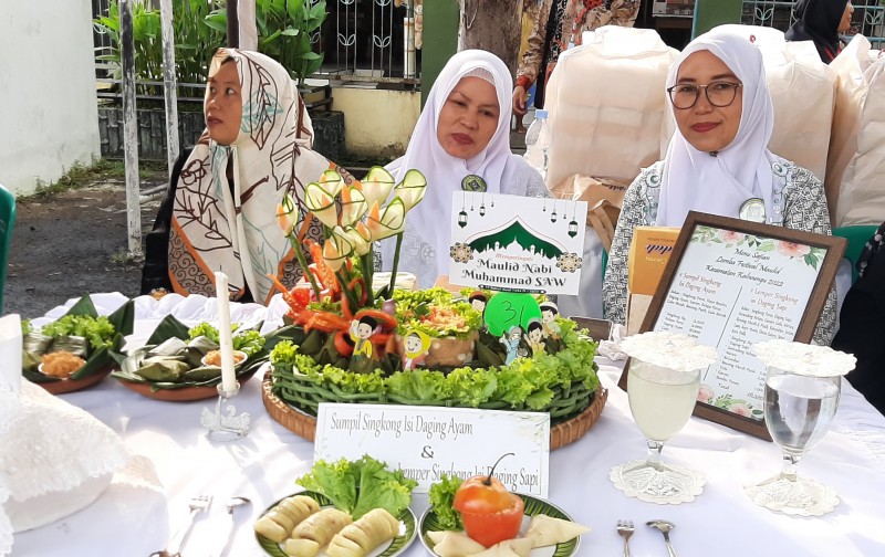 Lomba Makanan Weh-Wehan  Meriahkan Festival Maulid Nabi di Kaliwungu