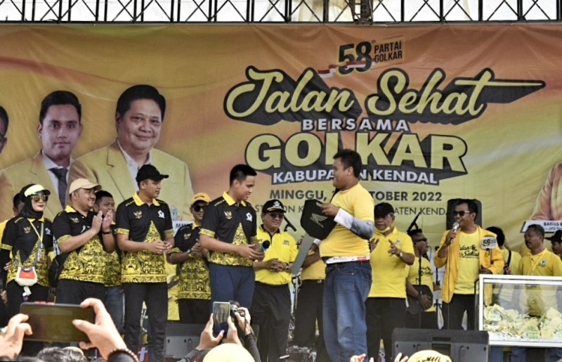 Bipati Kendal Hadiri Jalan Sehat Dalam Rangka HUT Ke-58 Partai Golkar