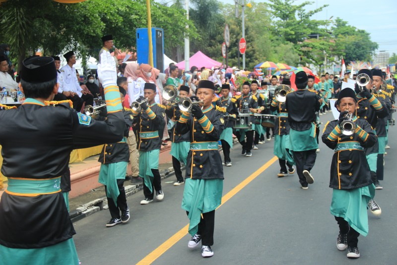 Seluruh Ponpes di Kendal Meriahkan Pawai Semarak Hari Santri Nasional