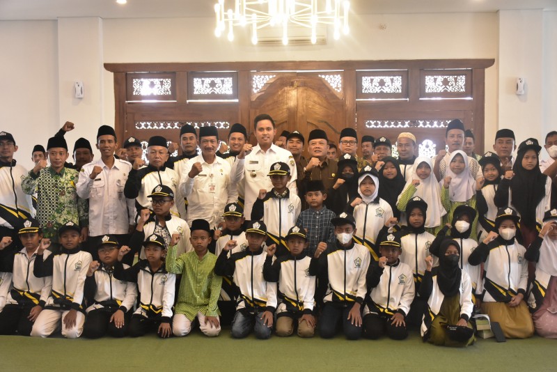 Bupati Kendal Melepas 37 Pelajar Ikuti PORSADIN VI tingkat Provinsi
