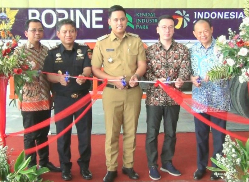Bupati Kendal Hadiri Ekspor Perdana PT. Borine Technology Indonesia