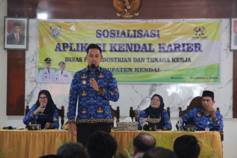 Bupati Kendal Gencarkan Sosialisasi Aplikasi Kendal Karier