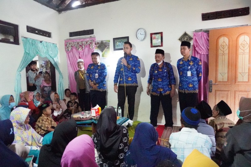 Bupati Kendal Melakukan Monitoring BKK Dusun di Desa Tamangede