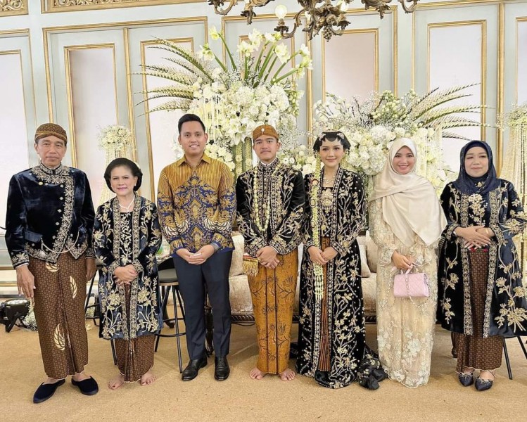 Bupati Dico Didampingi Sang Istri Hadiri Pernikahan Putra Bungsu Presiden R