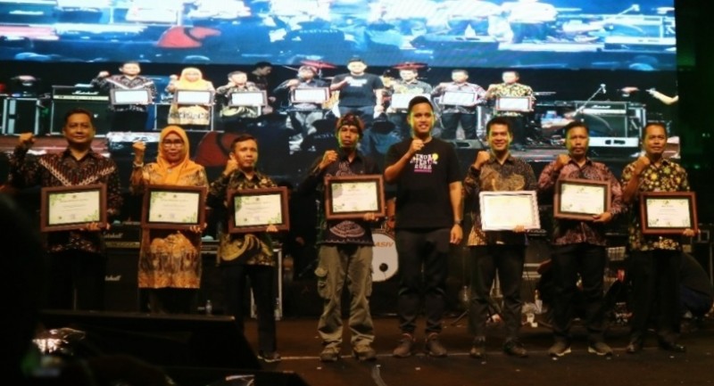 Pemkab Kendal Gelar Bupati Award dan Dimeriahkan Group Band D'masiv