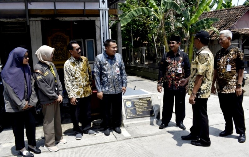 Sekda Kendal Tinjau Pelaksanaan BKK Dusun di Desa Sarirejo