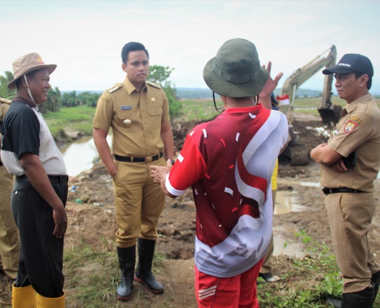 Gerak Cepat Pemkab Kendal Perbaiki Tanggul Jebol Kali Waridin Brangsong