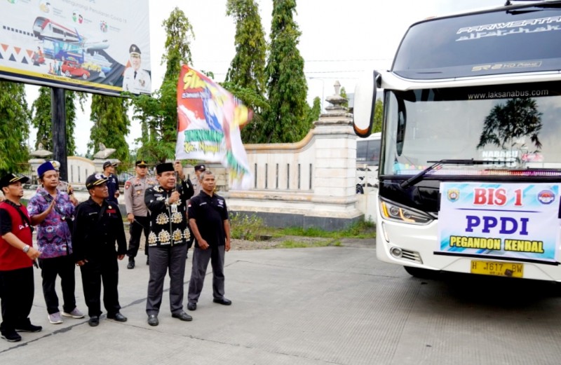 Wabup Kendal Lepas Keberangkatan PPDI Dalam Rangka Silatnas ke-3