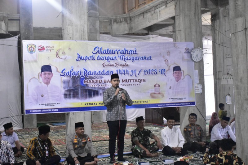 Dukungan Pelaku UMKM Dan Penyerahan Bantuan Masjid Melalui Safari Ramadhan