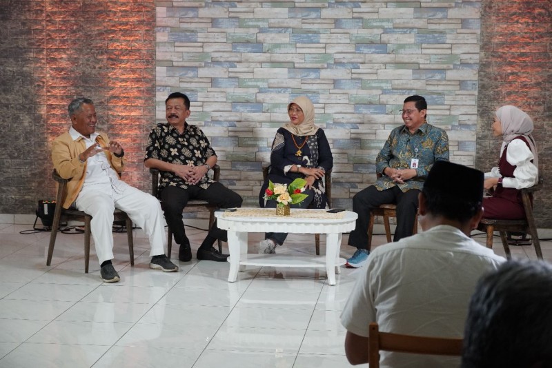 Kemendes dan Pemkab Kendal Wacanakan Industri Pengolahan Sampah Desa