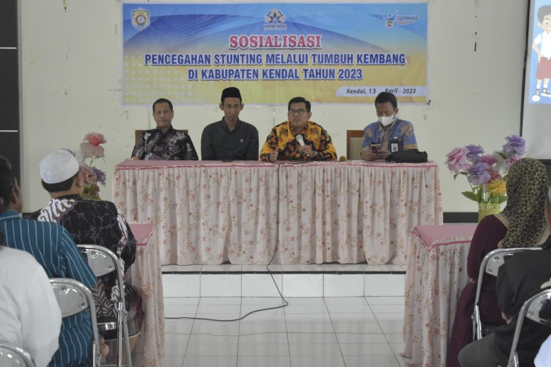 Dinkes Kendal dan Komisi D DPRD Kendal Beri Sosialisasi Pencegahan Stunting