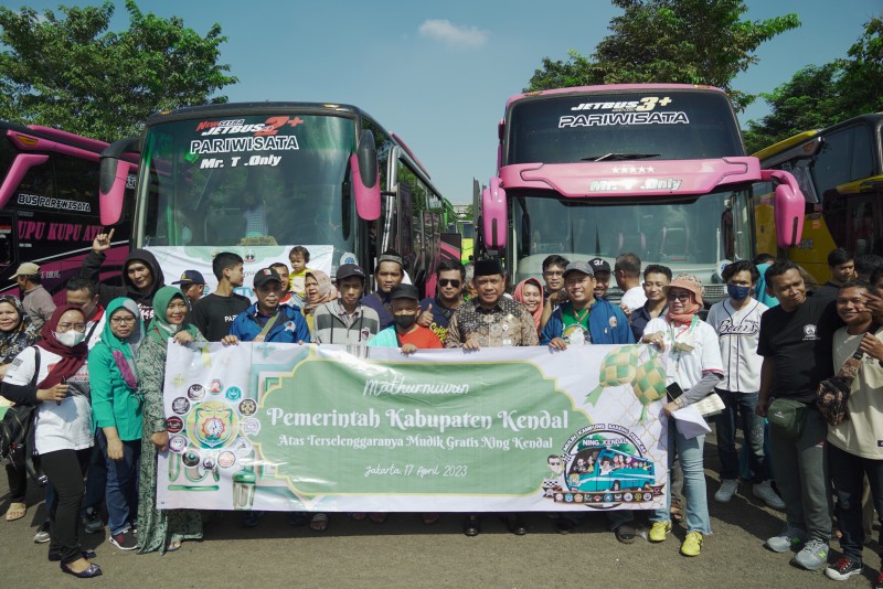 Wakil Bupati Kendal Lepas Keberangkatan 4 Bus Pemudik Kendal dari Jakarta