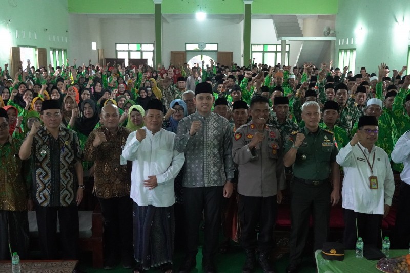 Pemerintah Kabupaten Kendal Kembali Serahkan Bantuan Dana Hibah