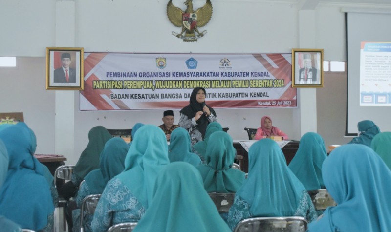 Badan Kesbangpol Kendal Melaksanakan Pembinaan Terhadap Tim Penggerak PKK