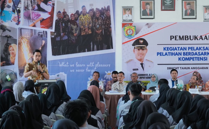 Bupati Kendal Buka Acara Pelatihan Kerja Tahun 2023