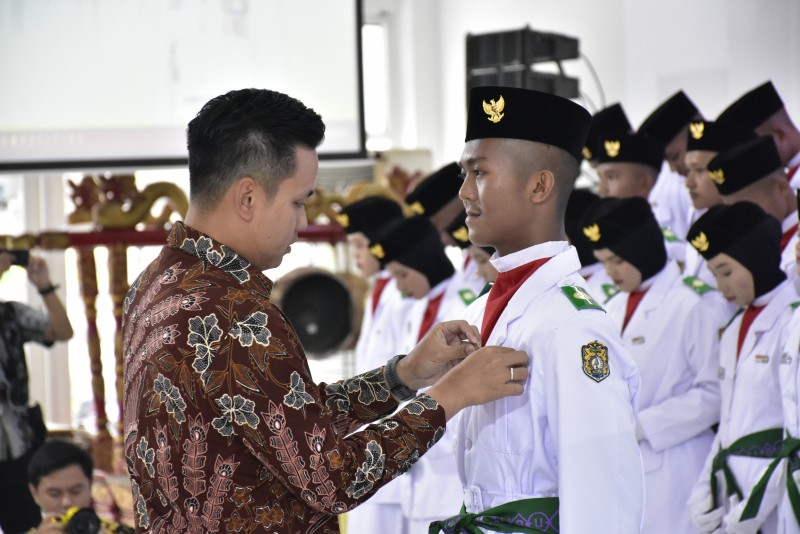 70 Paskibraka Kendal telah Dikukuhkan oleh Bupati Kendal