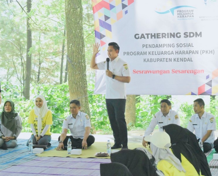 Bupati Dico Beri Motivasi kepada Pendamping Sosial PKH Kendal